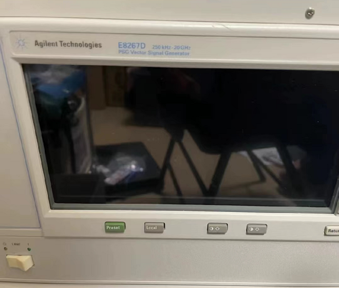 信號源E8267D 1.png
